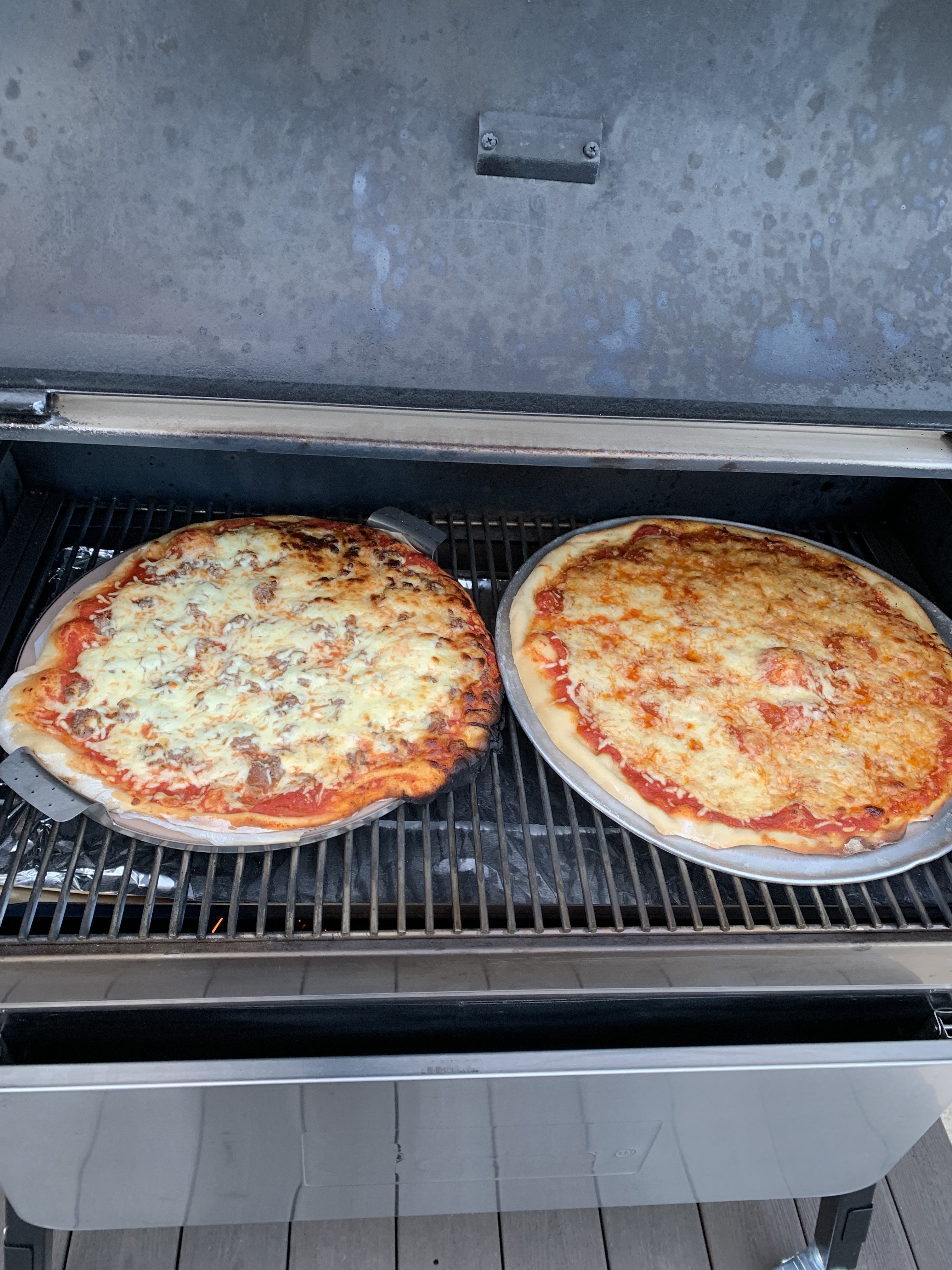 Cooked a pizza on the Pro 575 today. 500 degrees. Used a cast iron