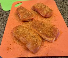 Boneless Pork Chops Oiled and Seasoned 20201102.jpeg