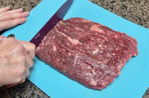 Cutting Flank Steak 20210114.jpeg